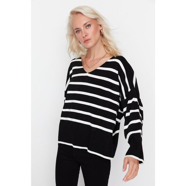 Trendyol Trendyol Black Striped Knitwear Sweater