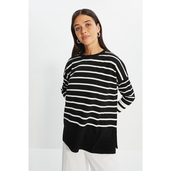 Trendyol Trendyol Black Striped Knitwear Sweater