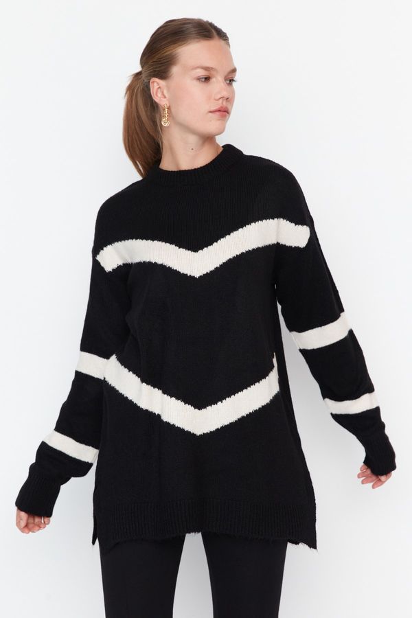 Trendyol Trendyol Black Striped Soft Knitwear Sweater