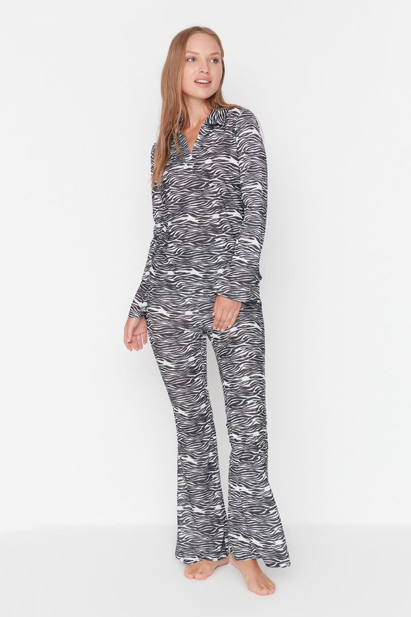 Trendyol Trendyol Black Zebra Patterned Knitted Pajamas Set
