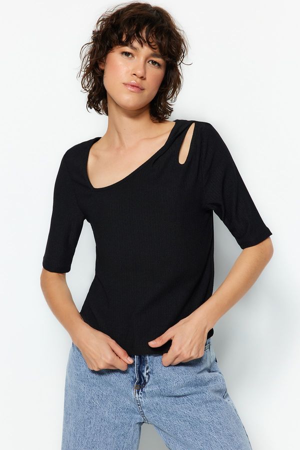 Trendyol Trendyol Blouse - Black - Slim fit