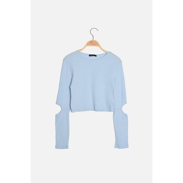 Trendyol Trendyol Blue Cut Out Detailed Ribbed Knitted Blouse
