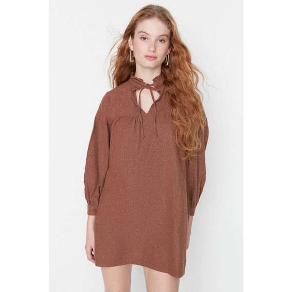 Trendyol Trendyol Brown Collar Detailed Dress