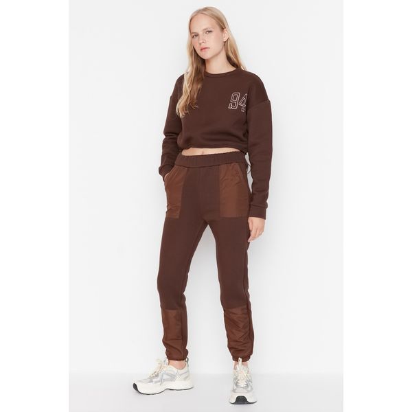 Trendyol Trendyol Brown Parachute Fabric Embroidered Fine Knitted Tracksuit Set