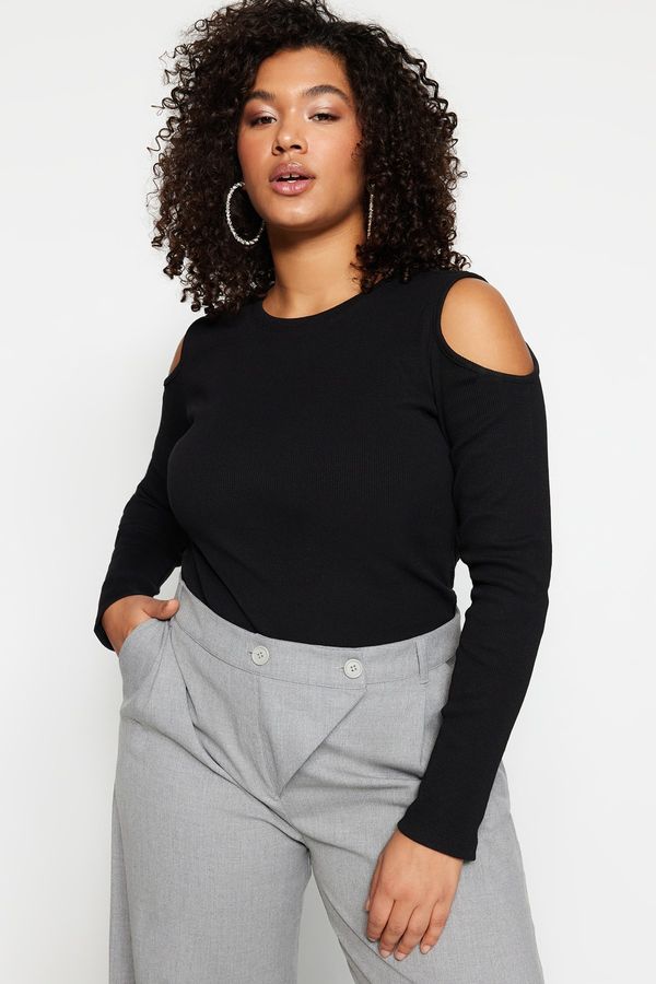 Trendyol Trendyol Curve Black Crew Neck Cutout Detailed Knitted Blouse