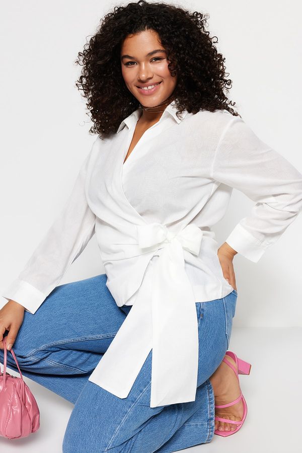 Trendyol Trendyol Curve Plus Size Shirt - White - Relaxed fit