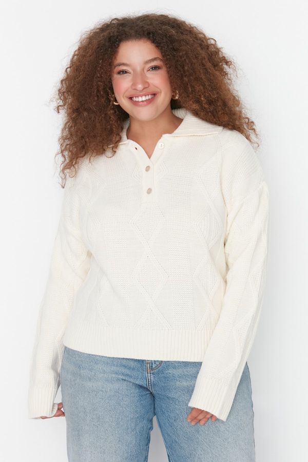 Trendyol Trendyol Curve Plus Size Sweater - Ecru - Regular fit