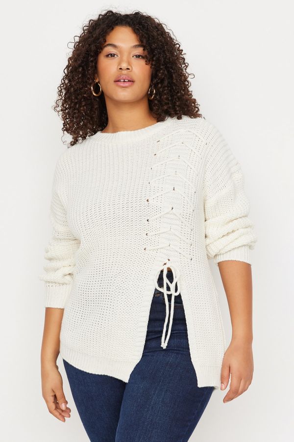 Trendyol Trendyol Curve Plus Size Sweater - Ecru - Relaxed fit