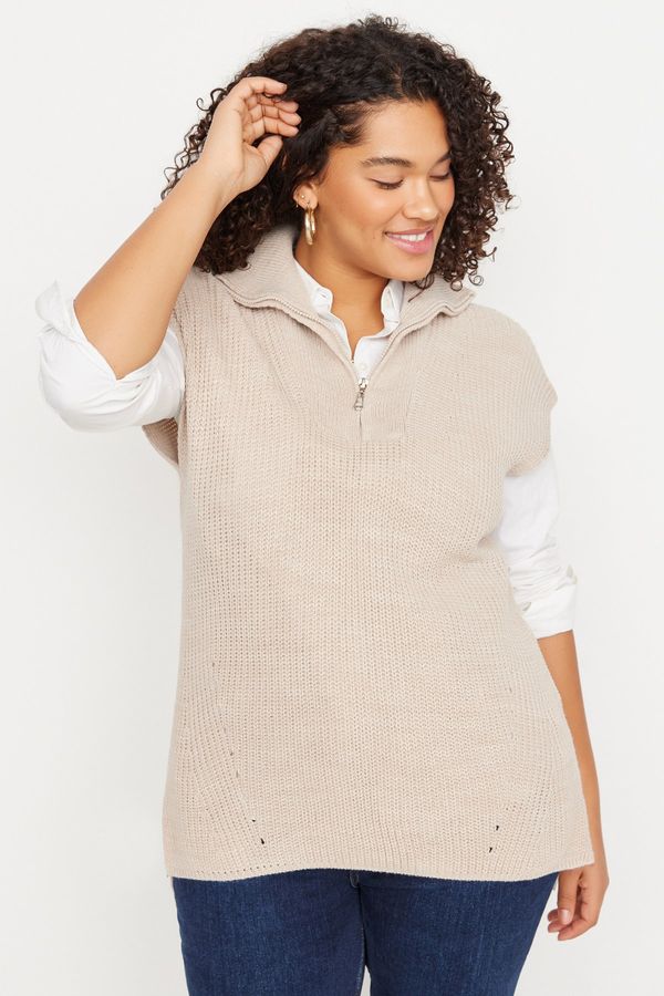 Trendyol Trendyol Curve Plus Size Sweater Vest - Beige - Relaxed fit