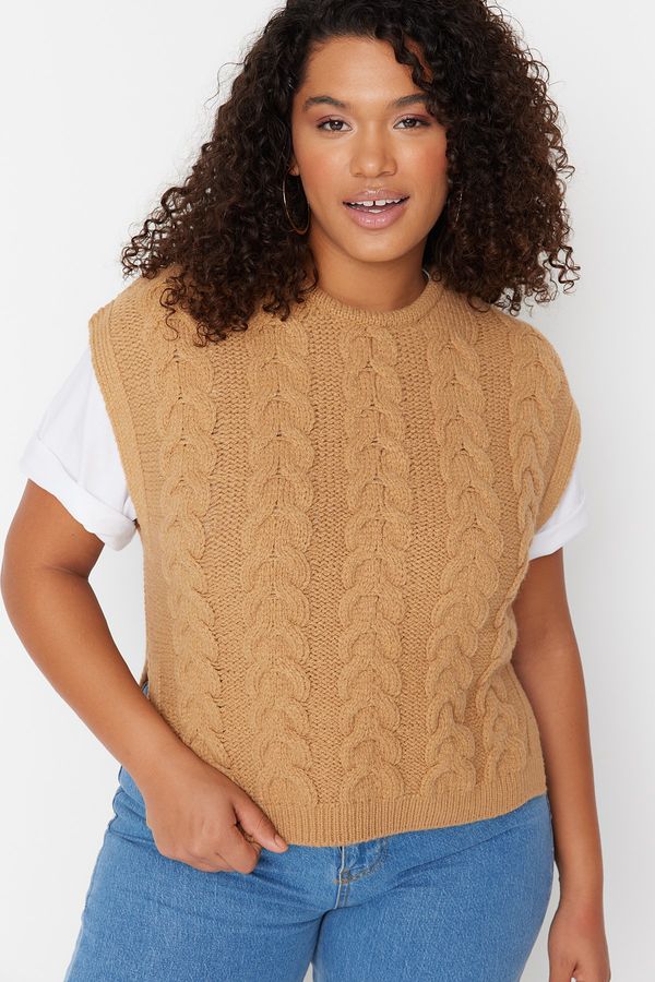 Trendyol Trendyol Curve Plus Size Sweater Vest - Brown - Relaxed fit