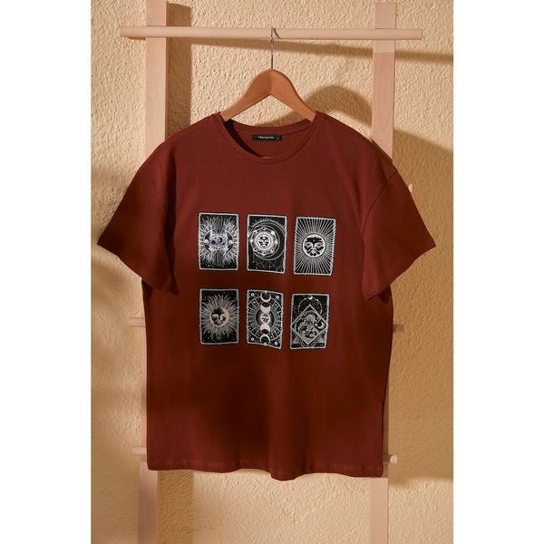 Trendyol Trendyol Cynamon drukowane Chłopak Dzianinowy T-Shirt
