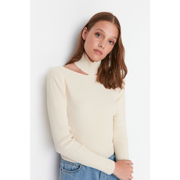 Trendyol Trendyol Ecru Choker Collar Knitwear Sweater