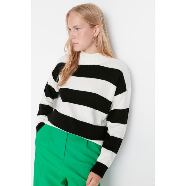 Trendyol Trendyol Ecru Color Block Knitwear Sweater