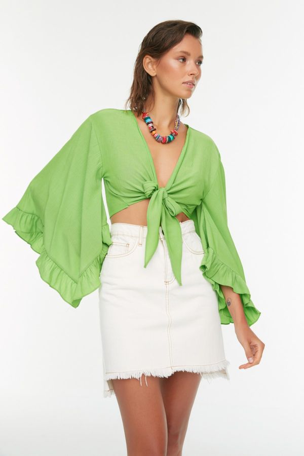 Trendyol Trendyol Green Flywheel Detailed Viscose Blouse