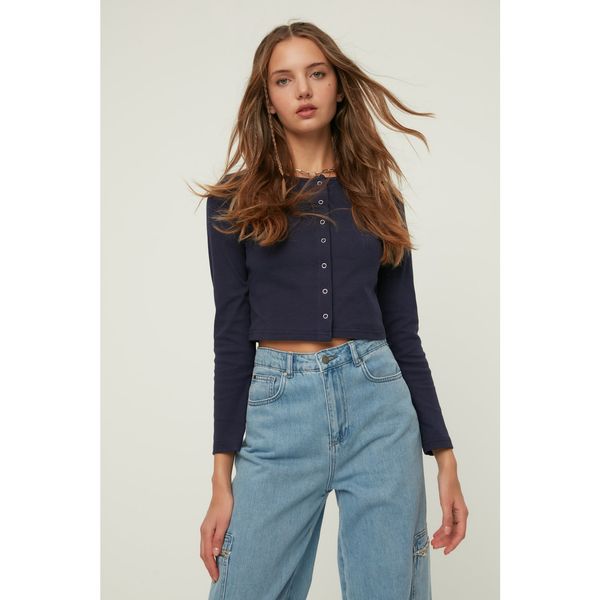 Trendyol Trendyol Navy Blue Crop Knitted Top With Snaps