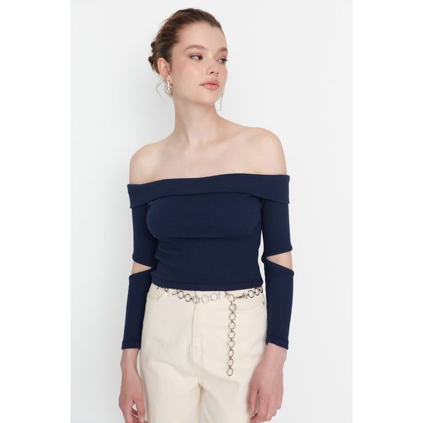 Trendyol Trendyol Navy Blue Sleeve Cut Out Detailed Carmen Collar Corduroy Knitted Blouse