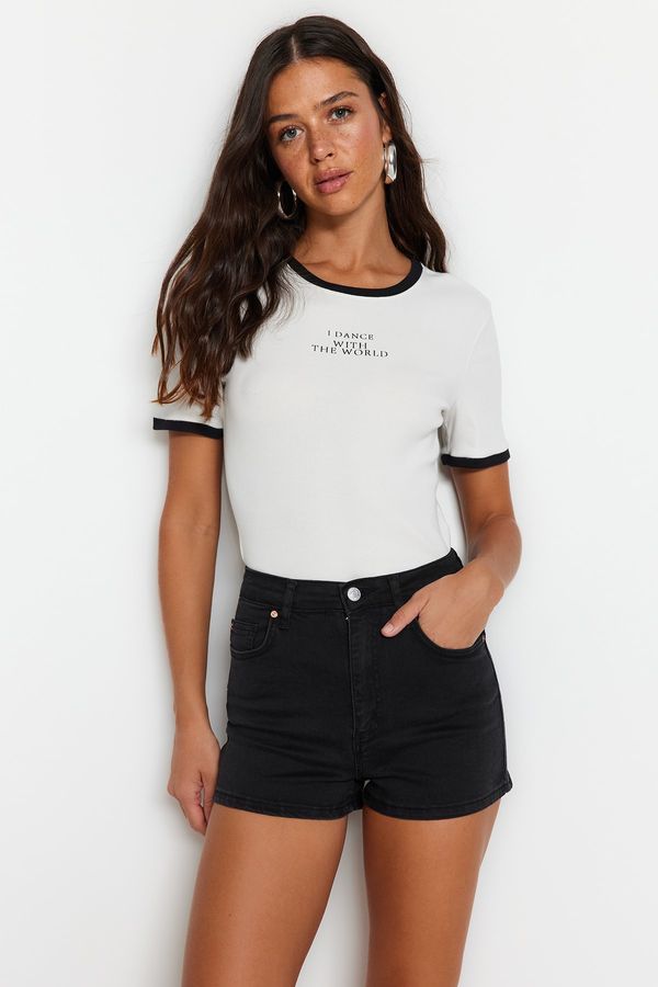 Trendyol Trendyol Shorts - Black - High Waist