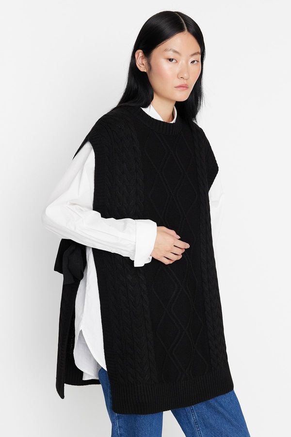 Trendyol Trendyol Sweater - Black - Regular fit