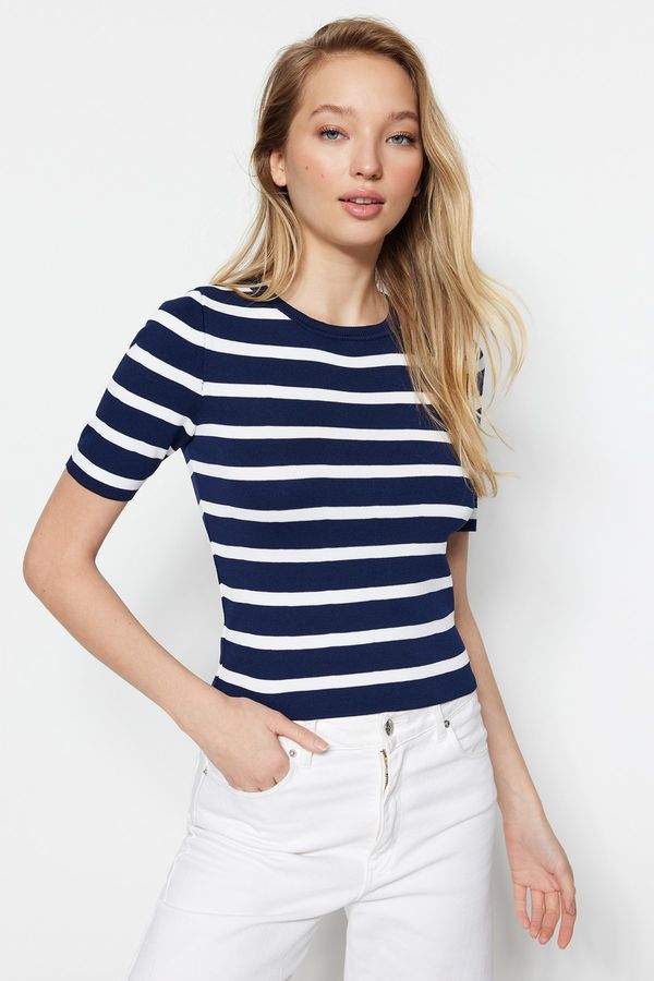 Trendyol Trendyol Sweater - Navy blue - Slim fit