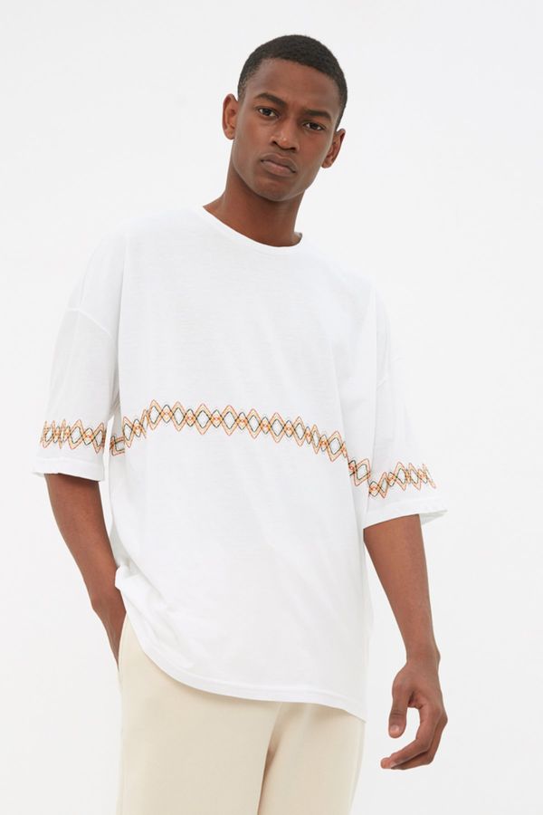 Trendyol Trendyol T-Shirt - White - Oversize