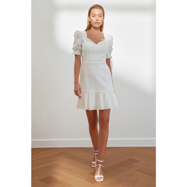 Trendyol Trendyol White Brode Collar Detailed Dress