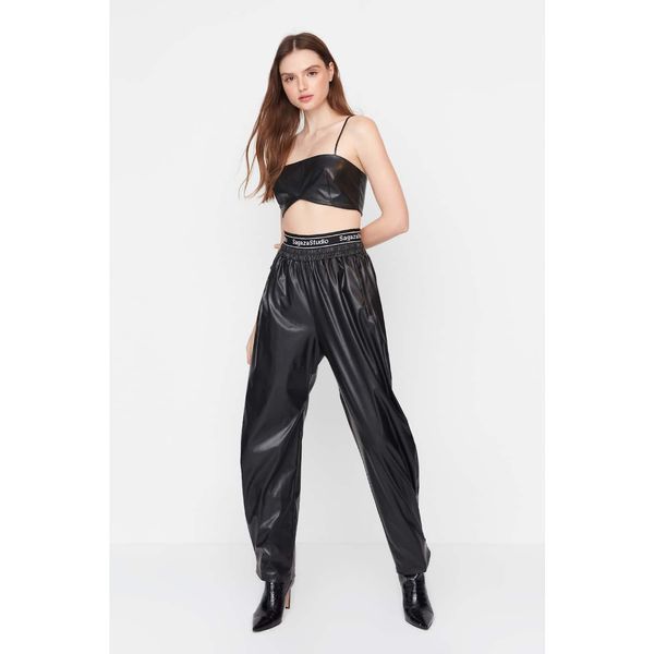 Trendyol Trendyol X Sagaza Studio Black Elastic Detailed Faux Leather Trousers